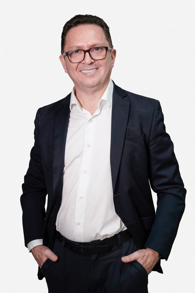 Dr. Anderson Carvalho Araújo