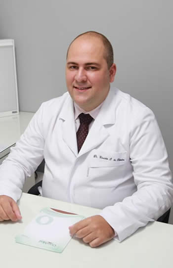 Dr. Eduardo S. Oliveira