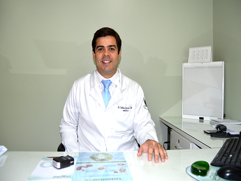 Dr. Antonio Lopes